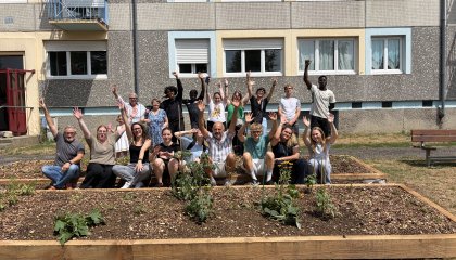 Quand l'implication des jeunes redonne des couleurs à nos résidences !
