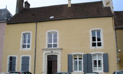 PLACE VICOMTE MORTAGNE