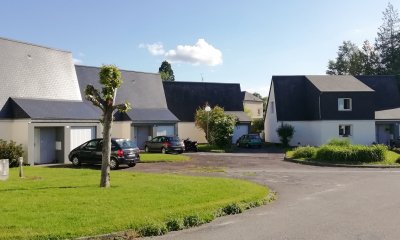 LES CHENES LE MELE SUR SARTHE