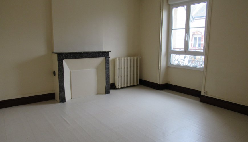 Appartement à NONANT-LE-PIN