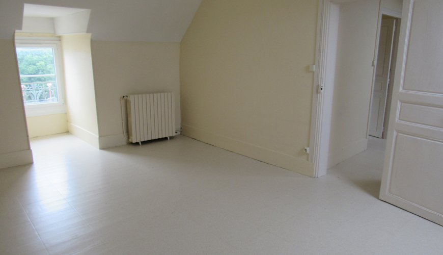 Appartement à NONANT-LE-PIN