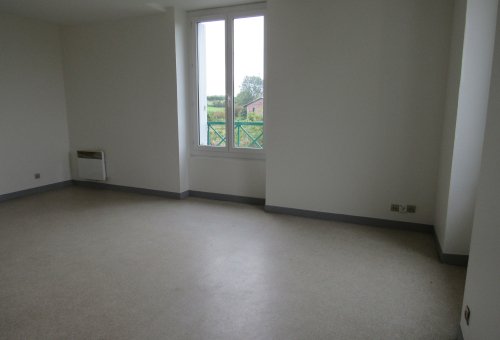 Appartement à NONANT-LE-PIN