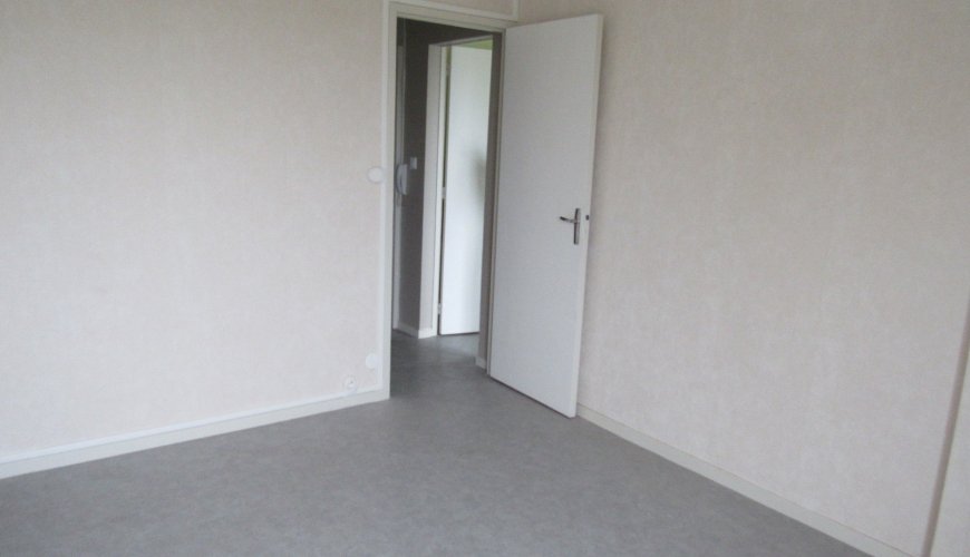 Appartement à SEES