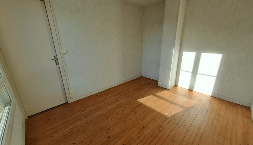 Appartement à SEES