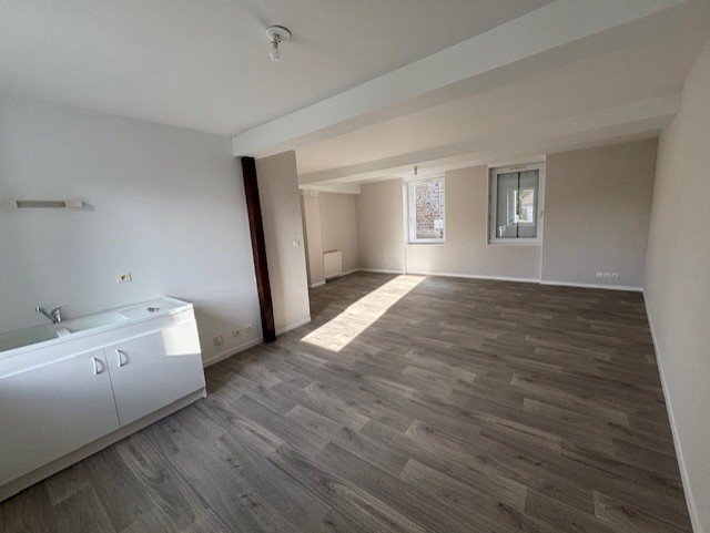 Appartement à LOUGE-SUR-MAIRE