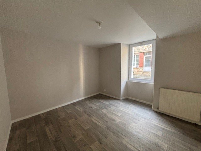 Appartement à LOUGE-SUR-MAIRE