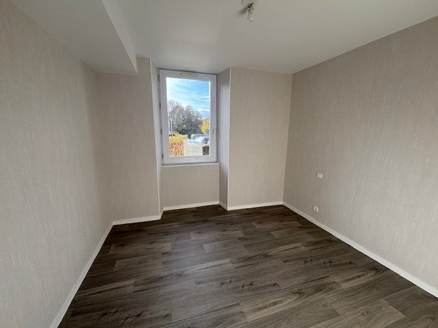 Appartement à LOUGE-SUR-MAIRE