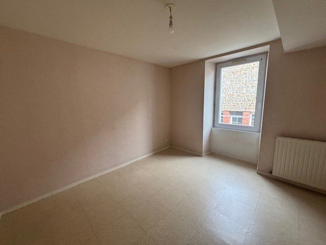 Appartement à LOUGE-SUR-MAIRE