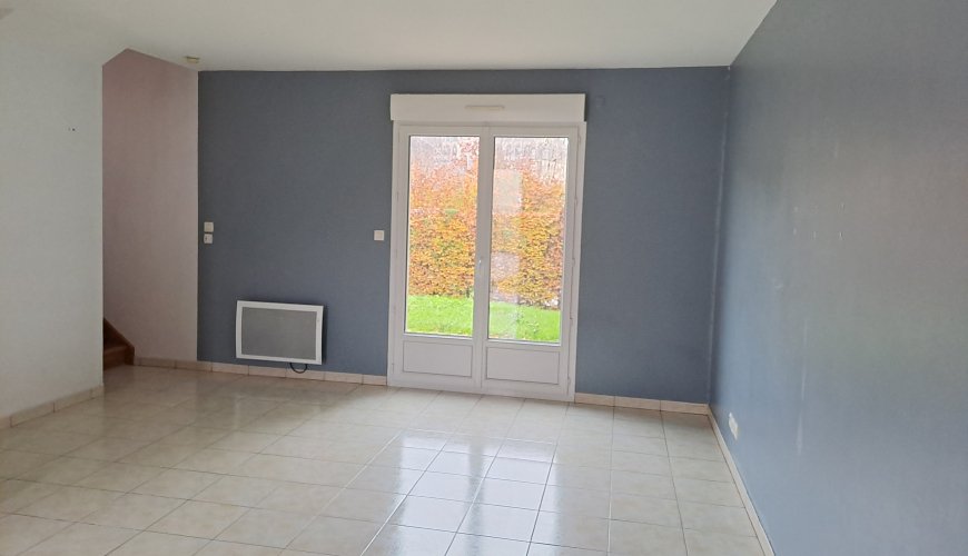 Maison à LA CHAPELLE-MONTLIGEON