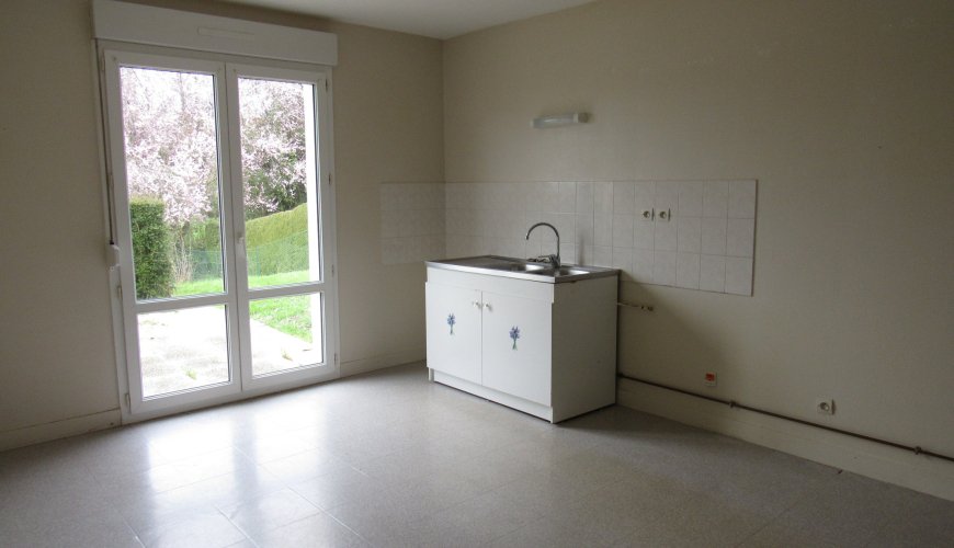 Maison à SAINT-LANGIS-LES-MORTAGNE