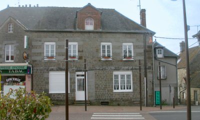 PLACE DE L'EGLISE LA SAUVAGERE
